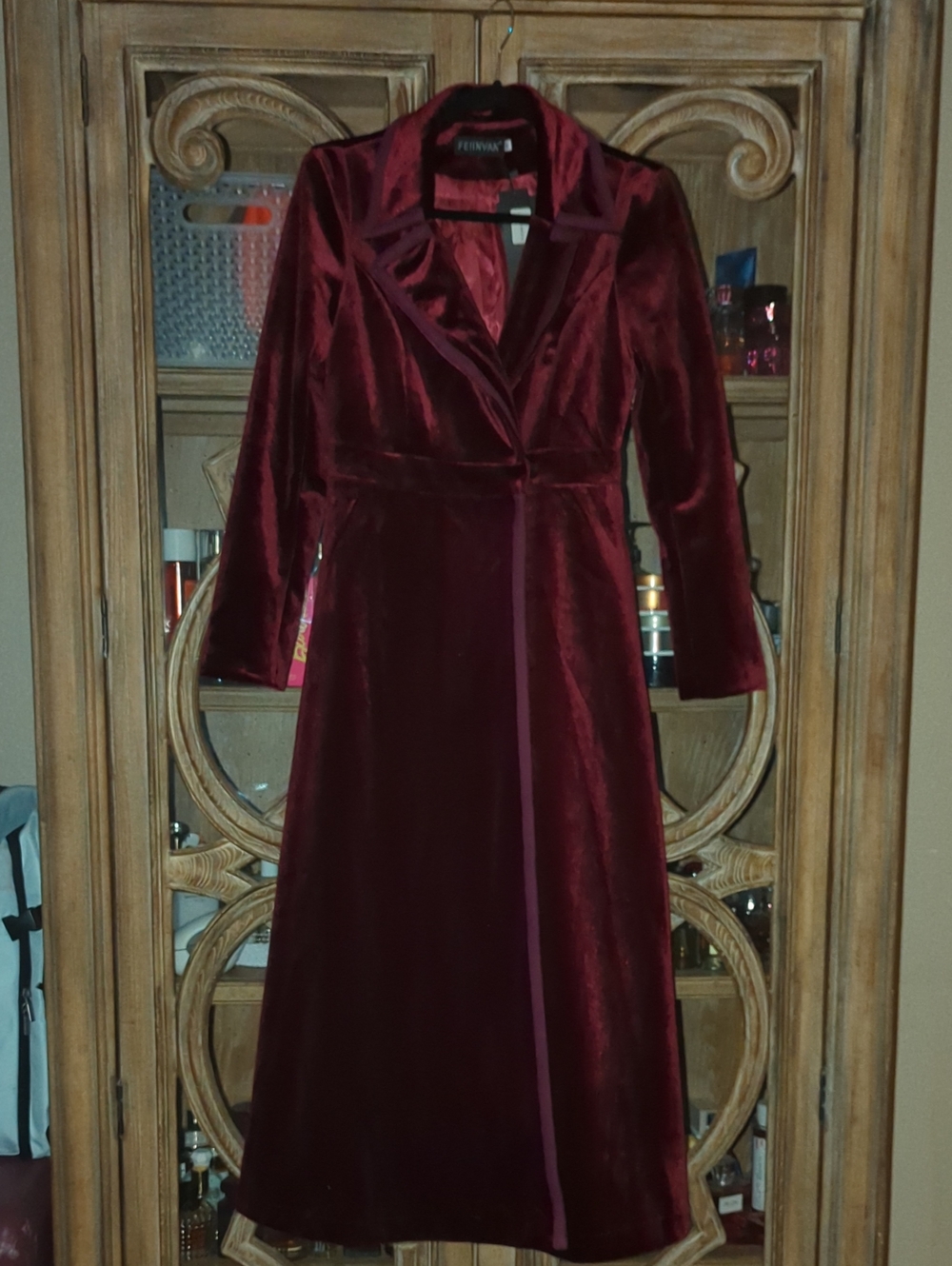FEIINVAN Vintage Burgandy Velveteen Flared Collared Trim Maxi Coat Medium
